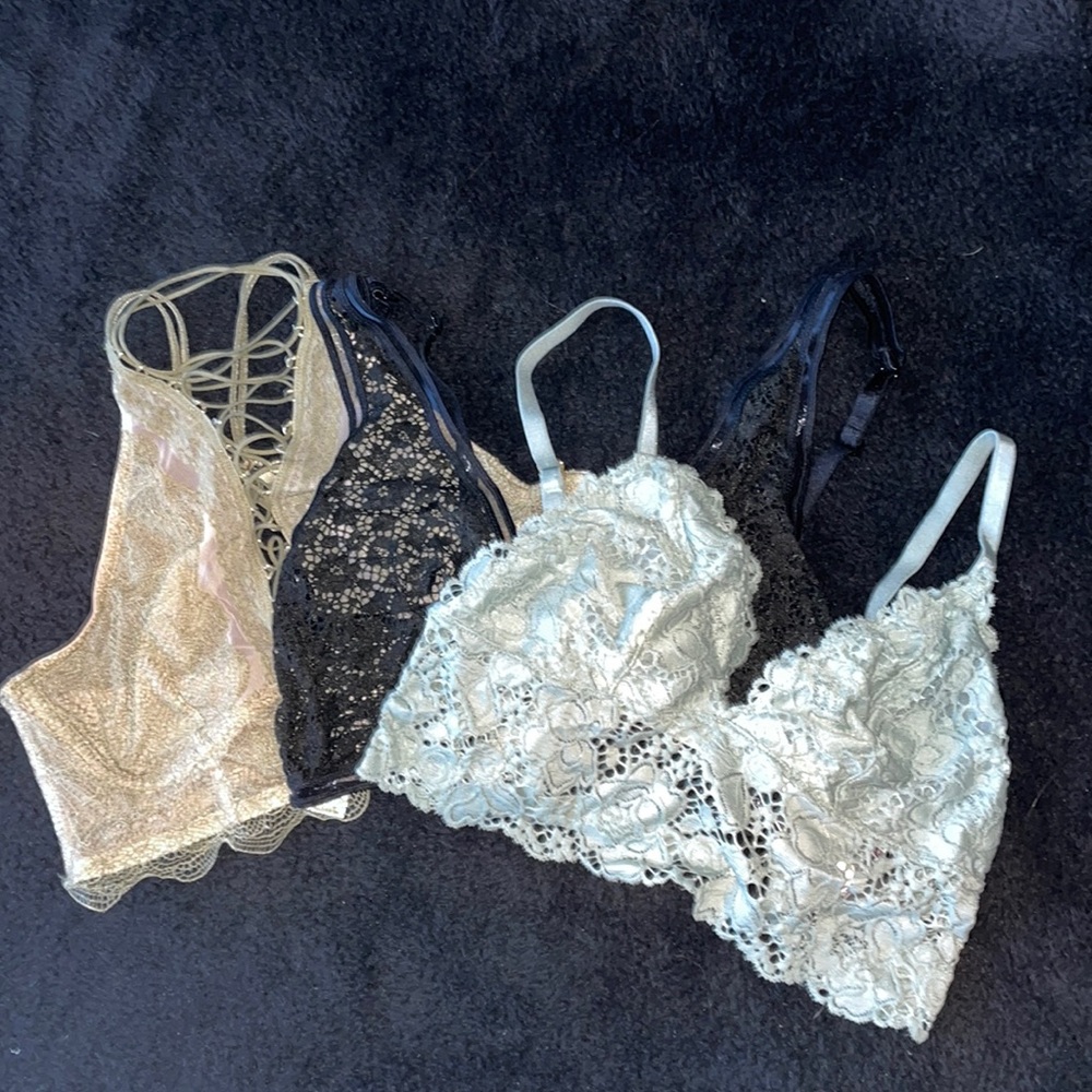 3 Very Sexy Victoria’s Secret bralettes size S